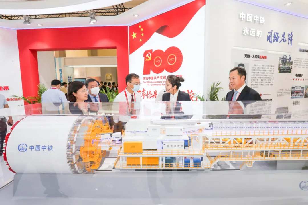 第五個中國品牌日 ‖ 品牌盛典,中鐵工業(yè)精彩綻放 第五個中國品牌日 ‖ 品牌盛典,中鐵工業(yè)精彩綻放