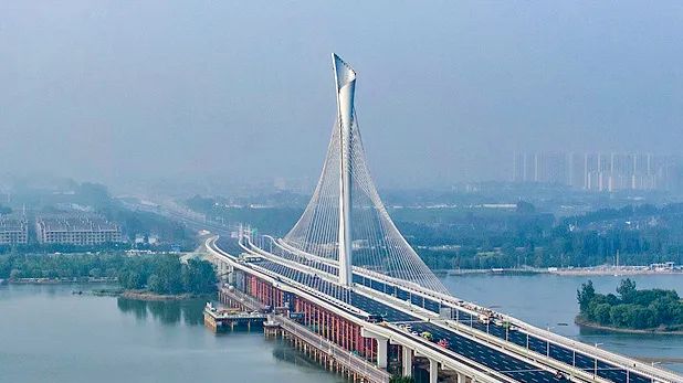 滹沱河特大橋、鄭州新建彩虹橋同時通車 滹沱河特大橋、鄭州新建彩虹橋同時通車