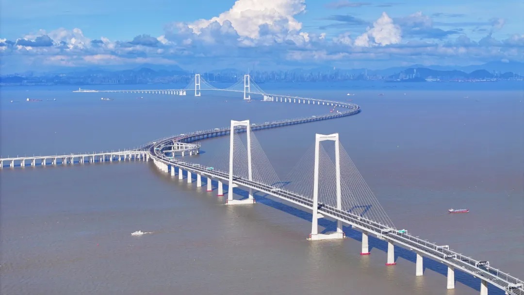 穿云入海 “橋”見通途 | 深中通道正式通車 穿云入海 “橋”見通途 | 深中通道正式通車