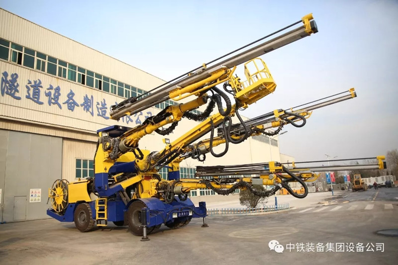 隧道施工神器———中鐵裝備三臂鑿巖臺(tái)車 隧道施工神器———中鐵裝備三臂鑿巖臺(tái)車