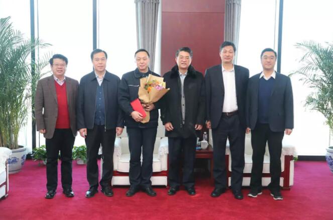 中鐵工業(yè)黨委召開2017年度黨員領(lǐng)導(dǎo)干部民主生活會(huì) 中鐵工業(yè)黨委召開2017年度黨員領(lǐng)導(dǎo)干部民主生活會(huì)
