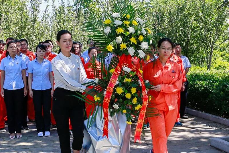 從黨的一大代表王盡美到黨的十九大代表王中美,中鐵工業(yè)人這樣傳承初心 從黨的一大代表王盡美到黨的十九大代表王中美,中鐵工業(yè)人這樣傳承初心