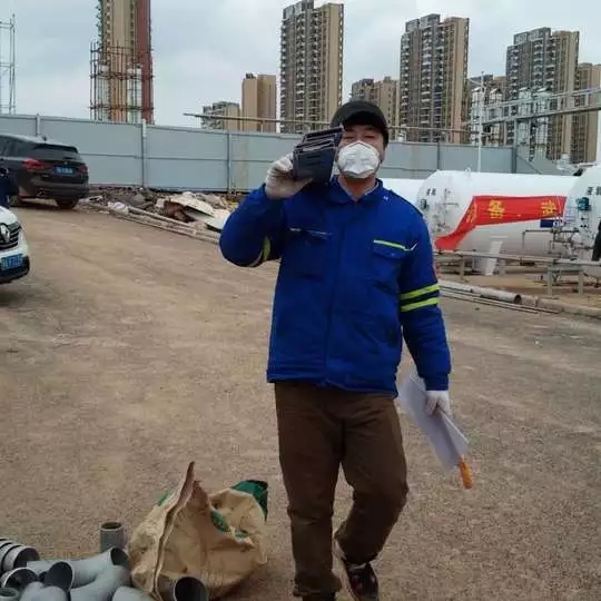火線入黨,讓鮮紅黨旗飄揚(yáng)在戰(zhàn)“疫”一線! 火線入黨,讓鮮紅黨旗飄揚(yáng)在戰(zhàn)“疫”一線!