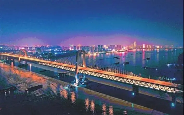 商合杭高鐵兩座“世界之最”橋梁攜手通車