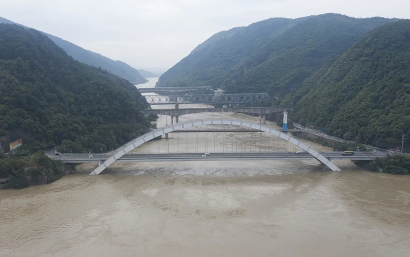 重慶水土嘉陵江大橋、寶成鐵路涪江大橋經(jīng)受洪水考驗(yàn)