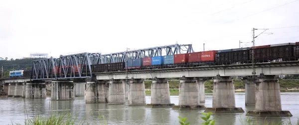 重慶水土嘉陵江大橋、寶成鐵路涪江大橋經(jīng)受洪水考驗(yàn)