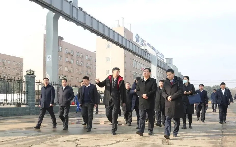 中國中鐵總裁陳文健到中鐵工業(yè)調(diào)研空軌產(chǎn)業(yè)